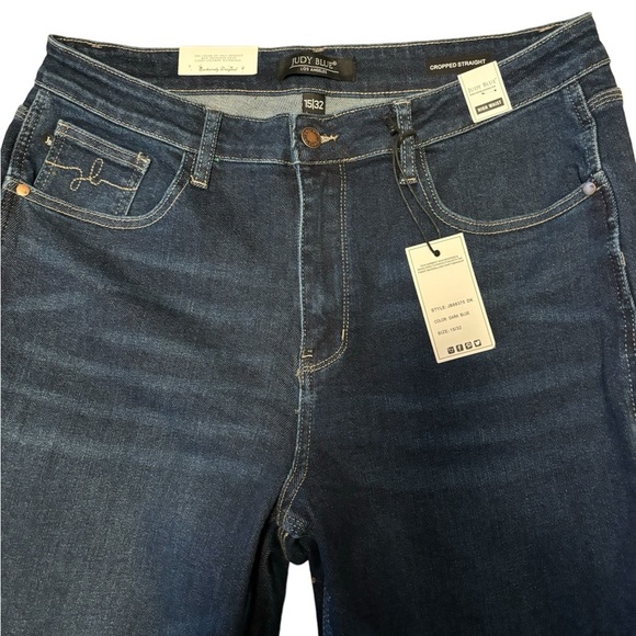 Judy Blue Joan High Rise Crop Dark Wash. Size 15/32. NWT - Picture 9 of 12